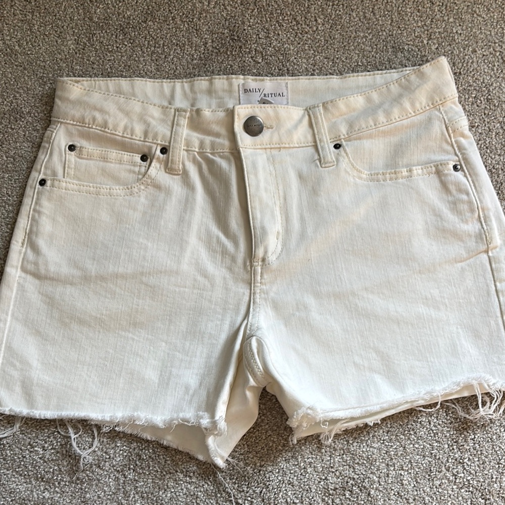 Daily Ritual Women's Cream Shorts
